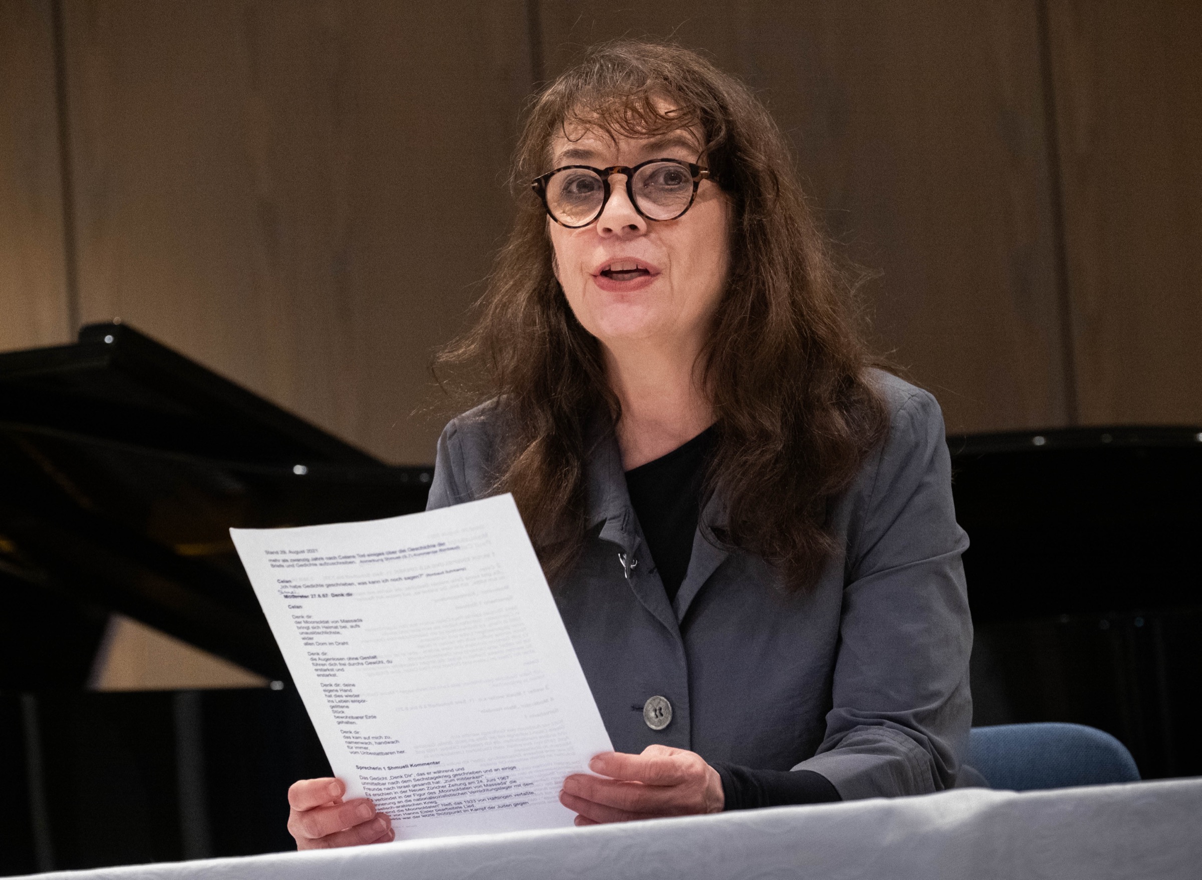 Britta Shulamit Jakobi bei einer Lesung